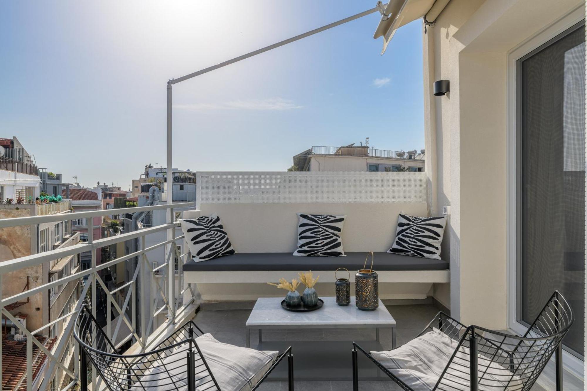 Central Sunny Loft With Plunge Pool أثينا المظهر الخارجي الصورة