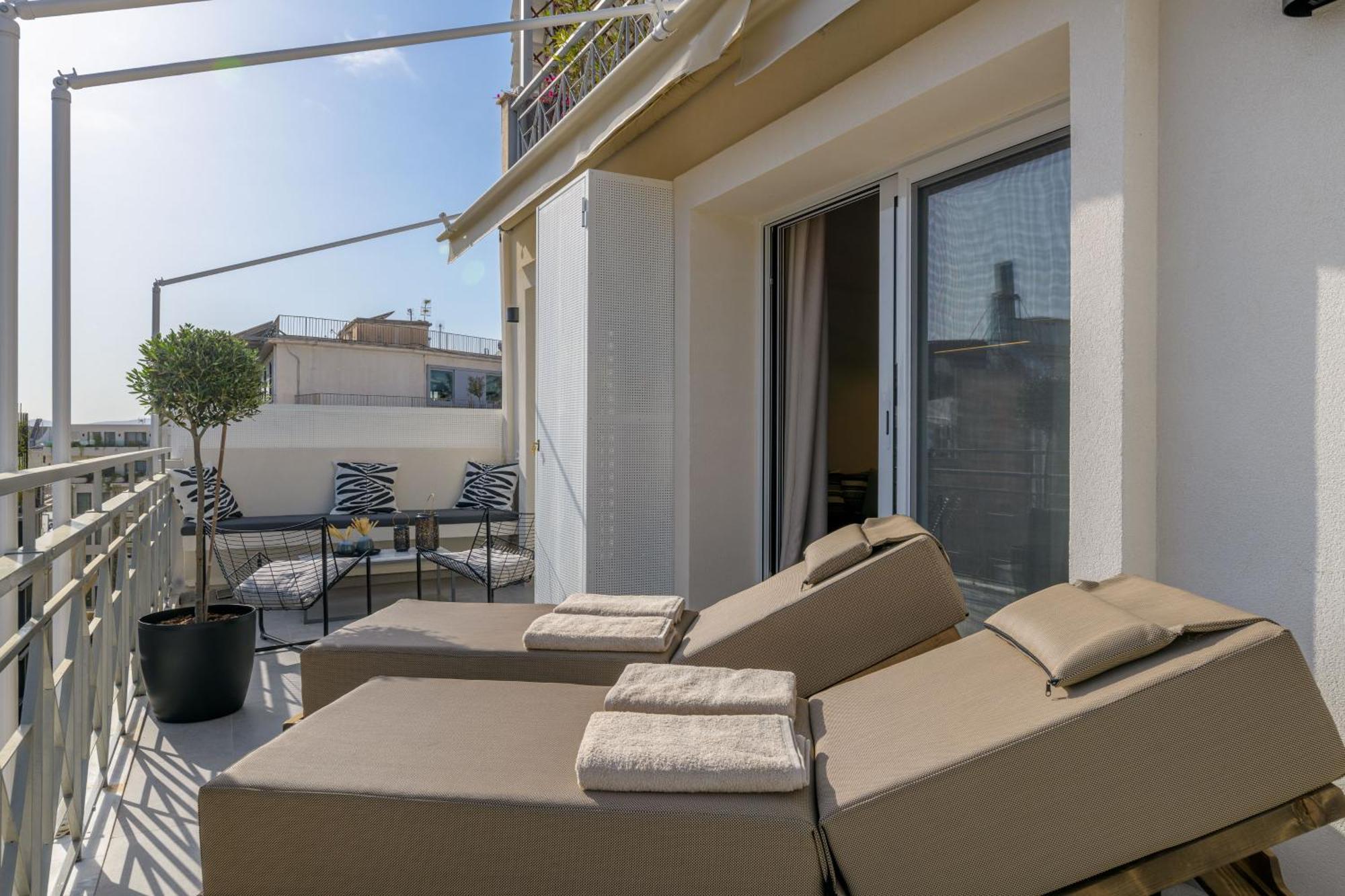 Central Sunny Loft With Plunge Pool أثينا المظهر الخارجي الصورة