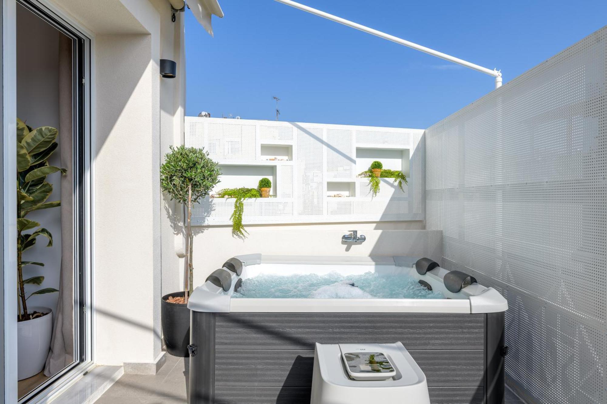 Central Sunny Loft With Plunge Pool أثينا المظهر الخارجي الصورة
