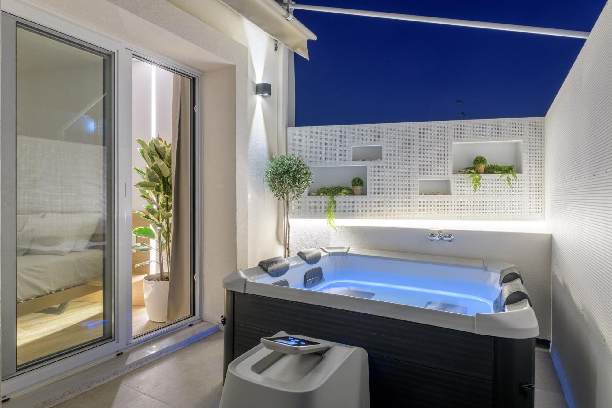 Central Sunny Loft With Plunge Pool أثينا المظهر الخارجي الصورة